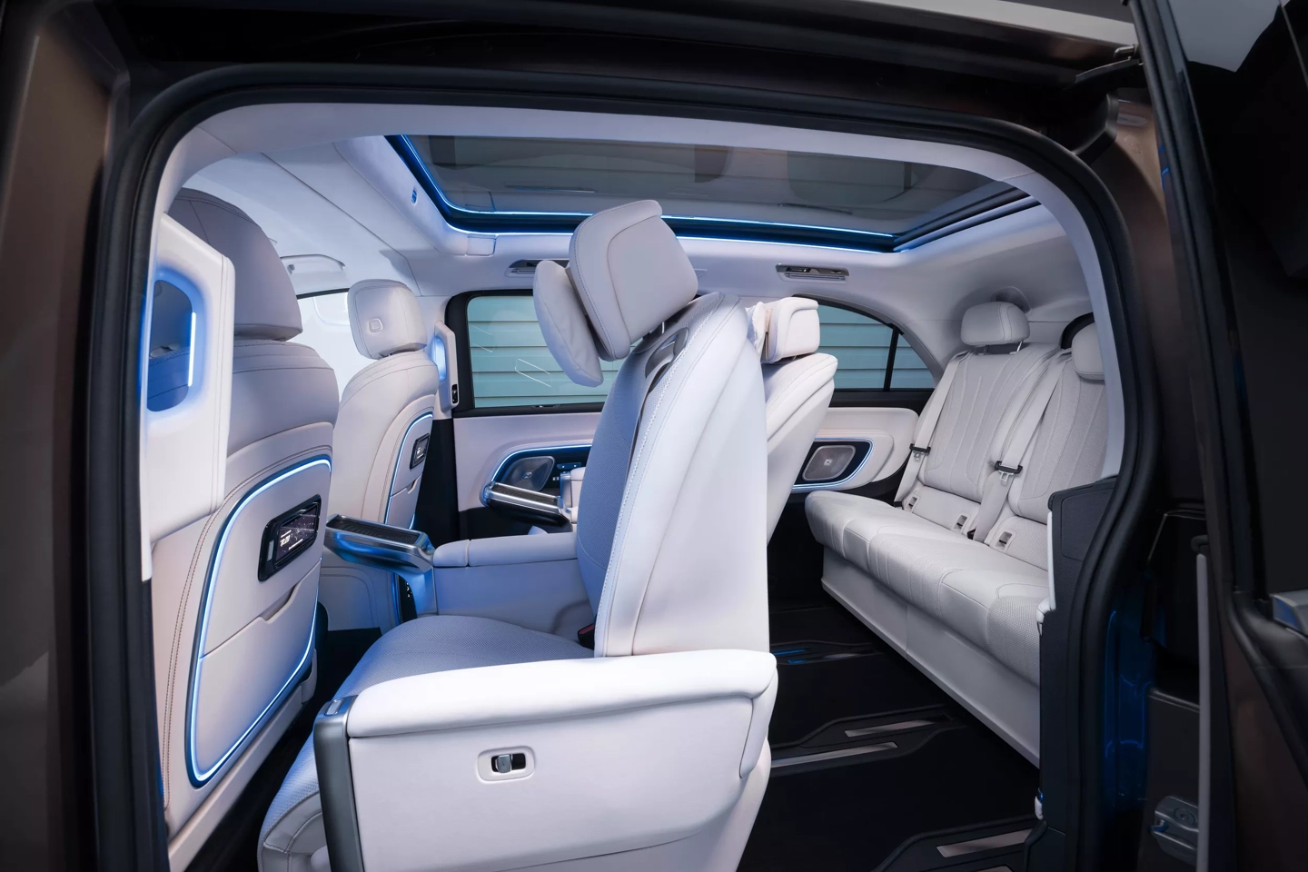 Mercedes-Benz Launches VLE Electric Luxury MPV With Fridge, TV, Sofa