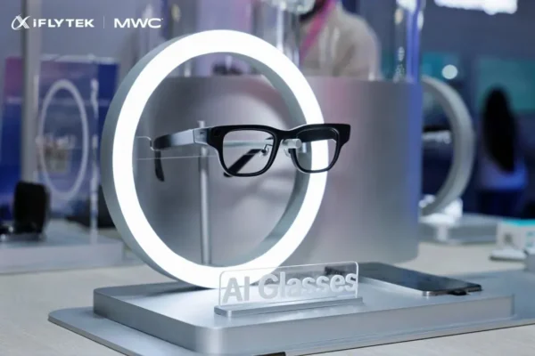 iFlytek Unveils AI Glasses: Supporting Multimodal Simultaneous Interpretation