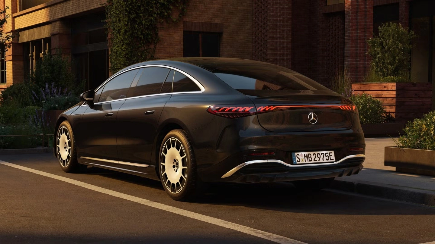 Mercedes-Benz Releases 2027 EQS, Featuring Upgraded 800V Architecture, Steer-by-Wire Tech