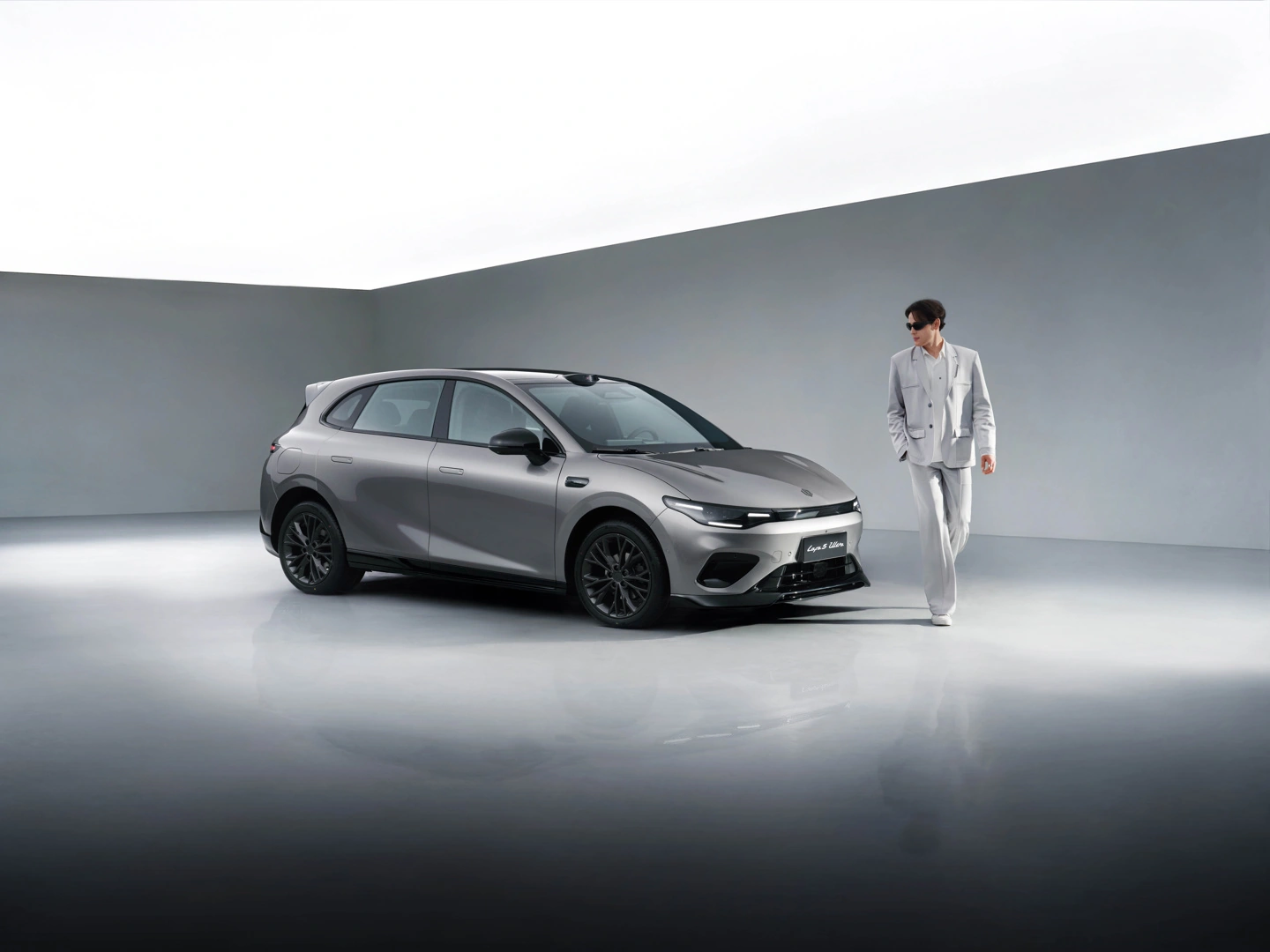 Stellantis CEO Filosa: Joint Venture with Leapmotor Becomes Model for Chinese Automakers