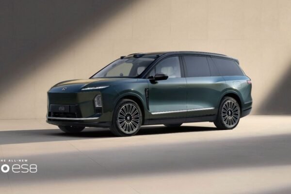 NIO CEO Li Bin Discloses Significant Material Cost in Automotive Industry